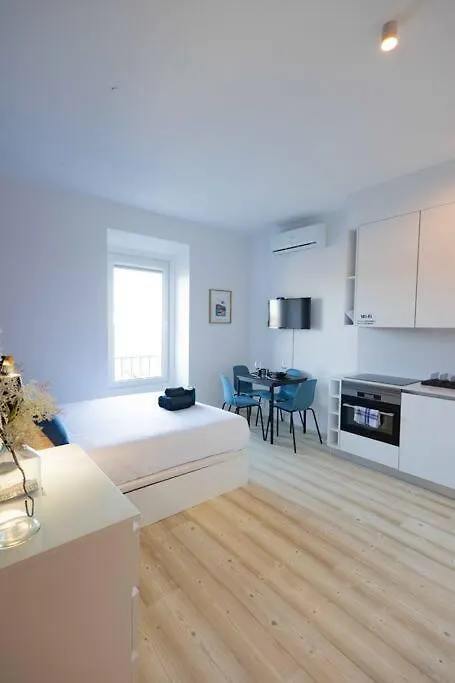 Central Lisbon Stylish Apartment