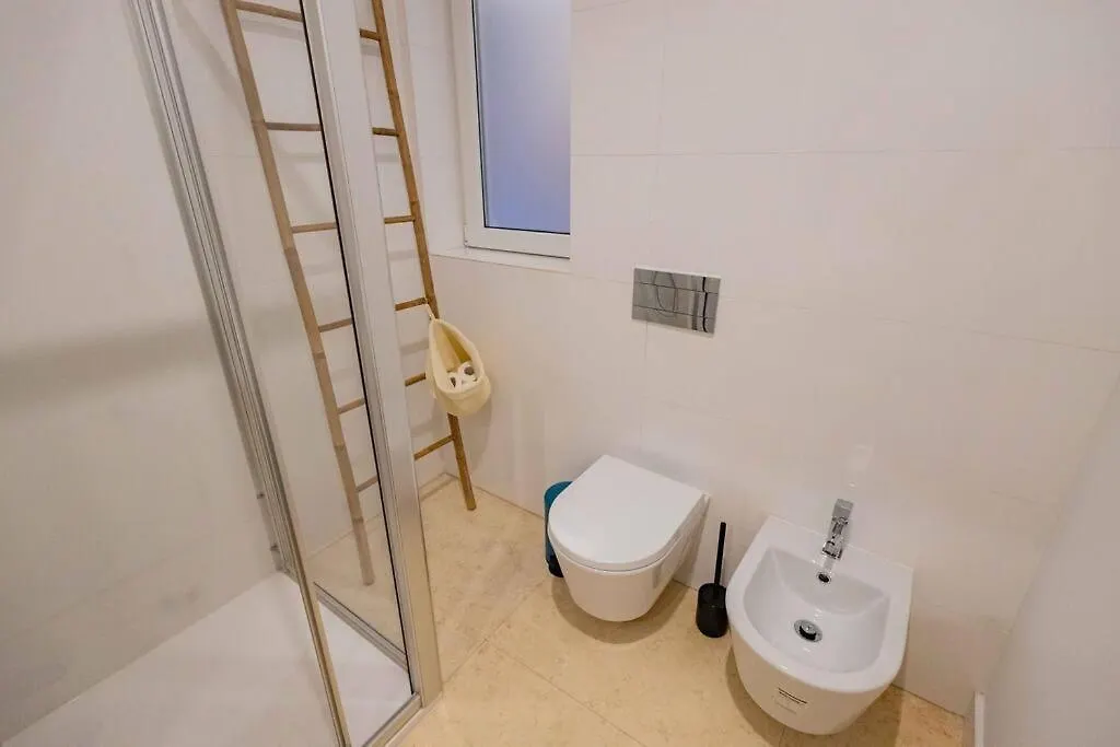Central Lisbon Stylish Apartment